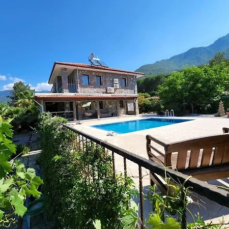 Uezuemluede Havuzlu Muestakil Tatil Villasi Hotel Fethiye